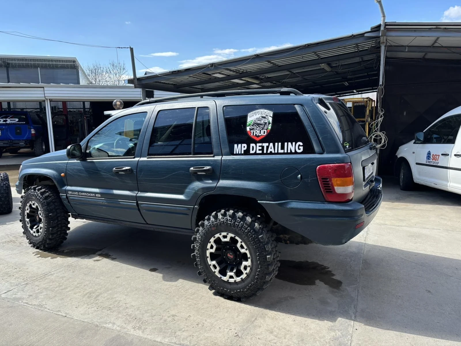 Jeep Grand cherokee 2.7 Quadra Drive  ??ЛИЗИНГ??, снимка 2 - Автомобили и джипове - 54115932