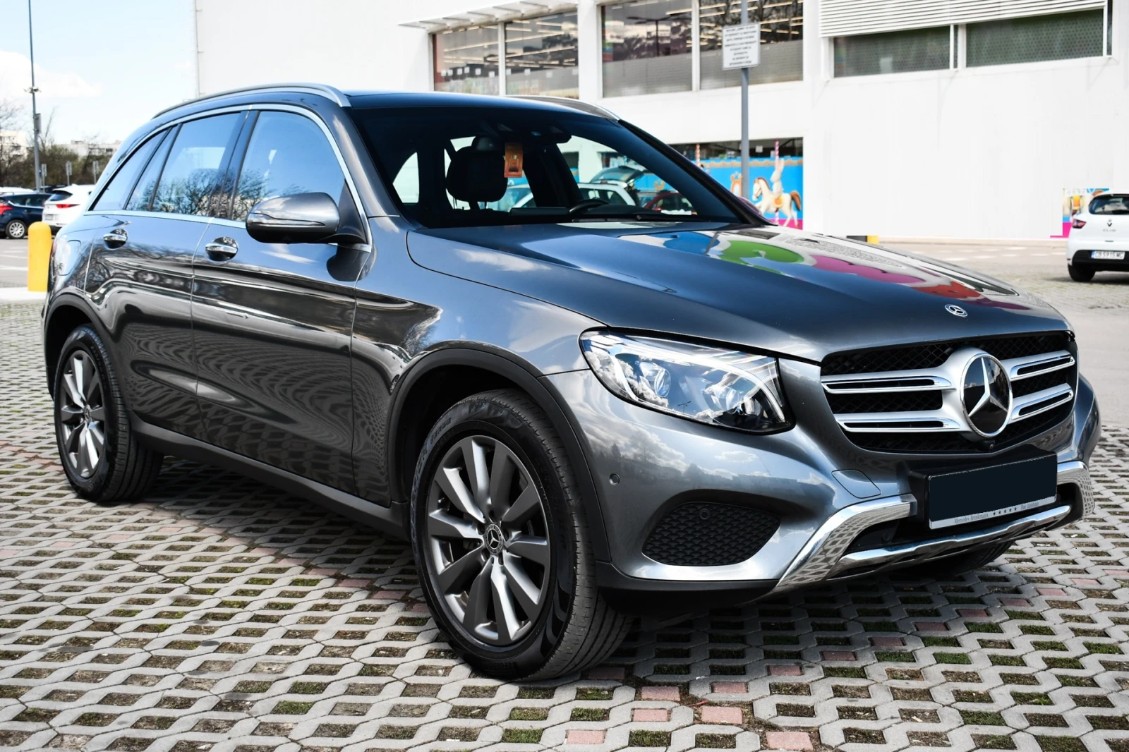 Mercedes-Benz GLC 350 AIRMATIC+ Distronic plus+ OFFROAD+ 4 Matic, снимка 3 - Автомобили и джипове - 54196703