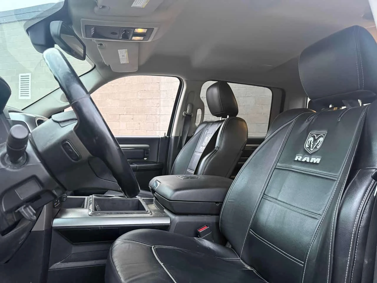 Dodge RAM 1500 * Sport * CARFAX * 5.7 HEMI, снимка 5 - Автомобили и джипове - 54380358