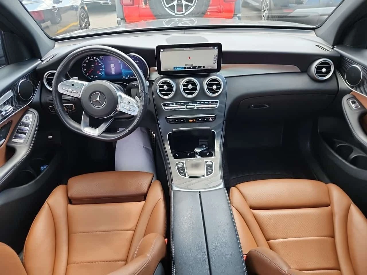 Mercedes-Benz GLC 300 * CARFAX * ОПЦИЯ ЗА ФИНАНСИРАНЕ, снимка 10 - Автомобили и джипове - 55547263