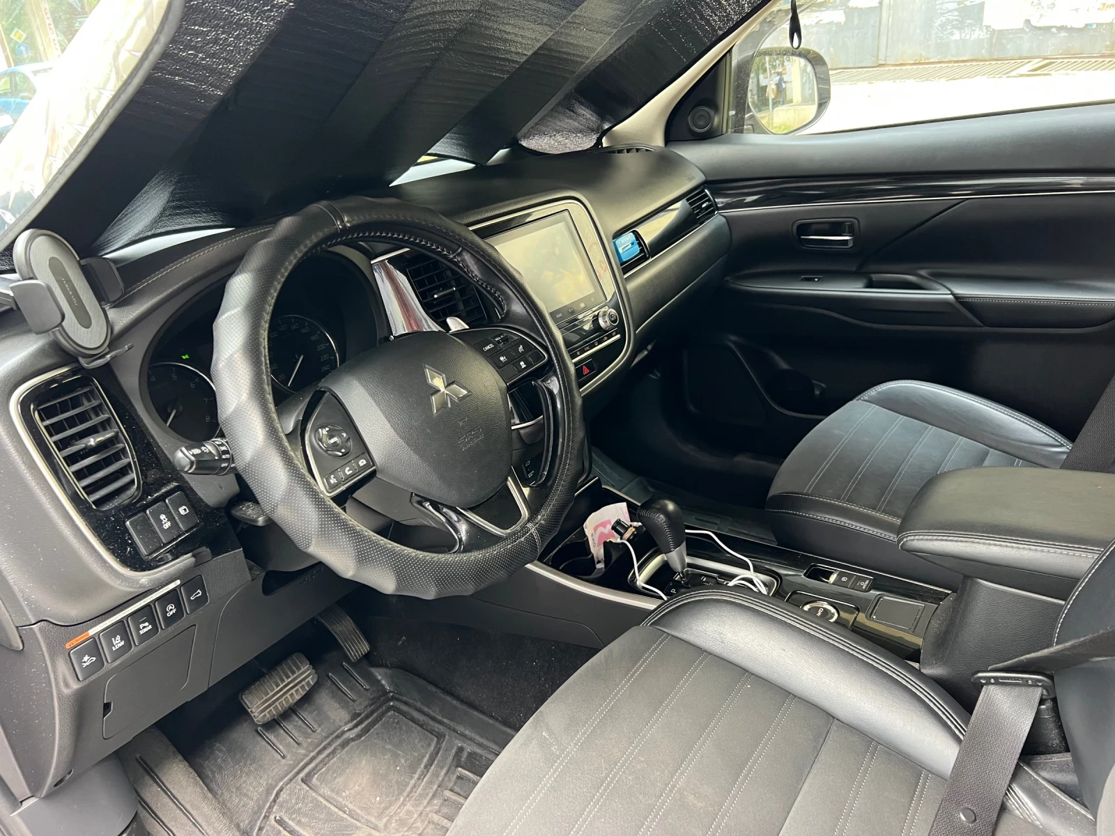 Mitsubishi Outlander, снимка 2 - Автомобили и джипове - 56588153