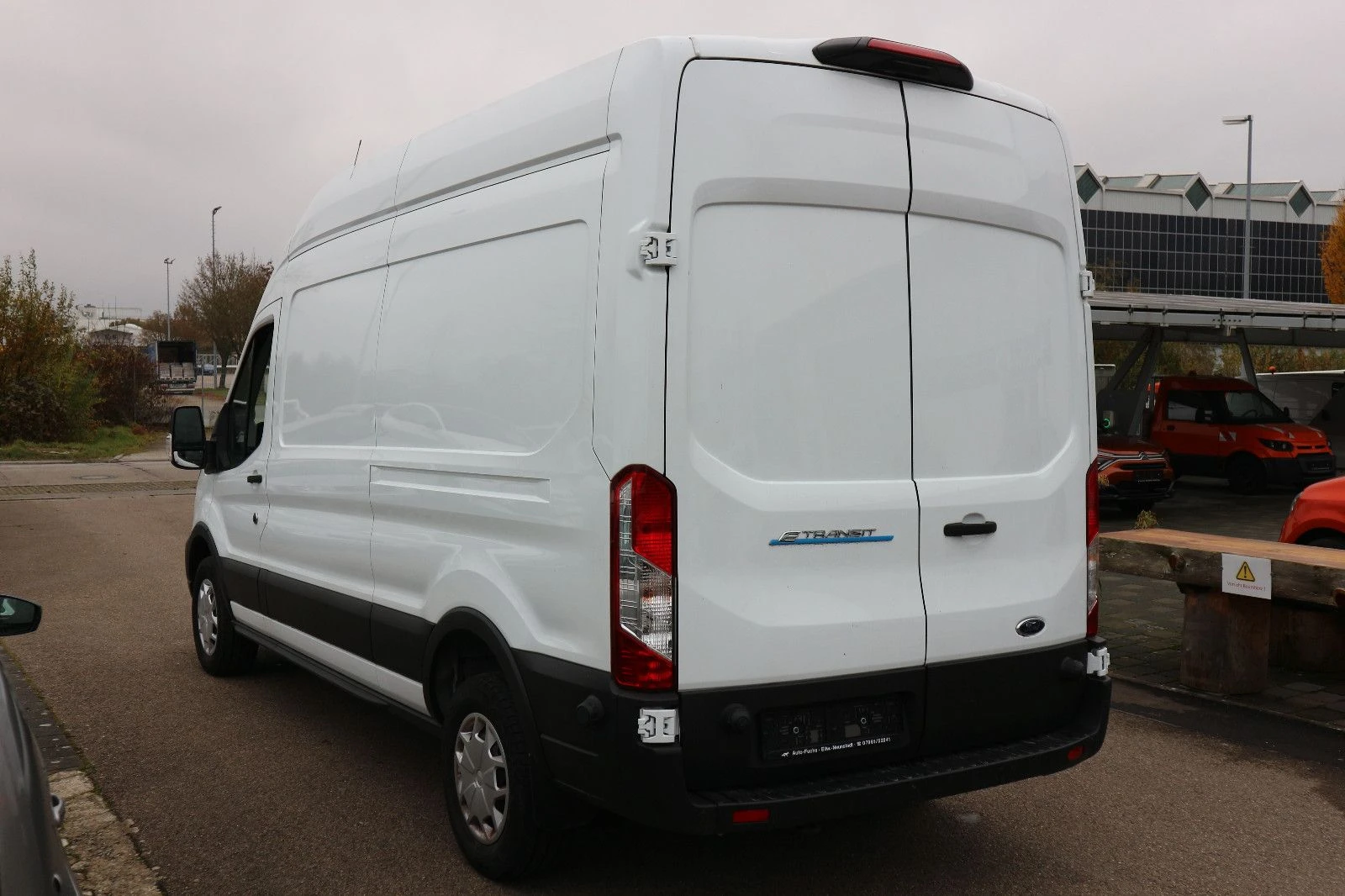 Ford Transit E 350  L3H3  - изображение 4