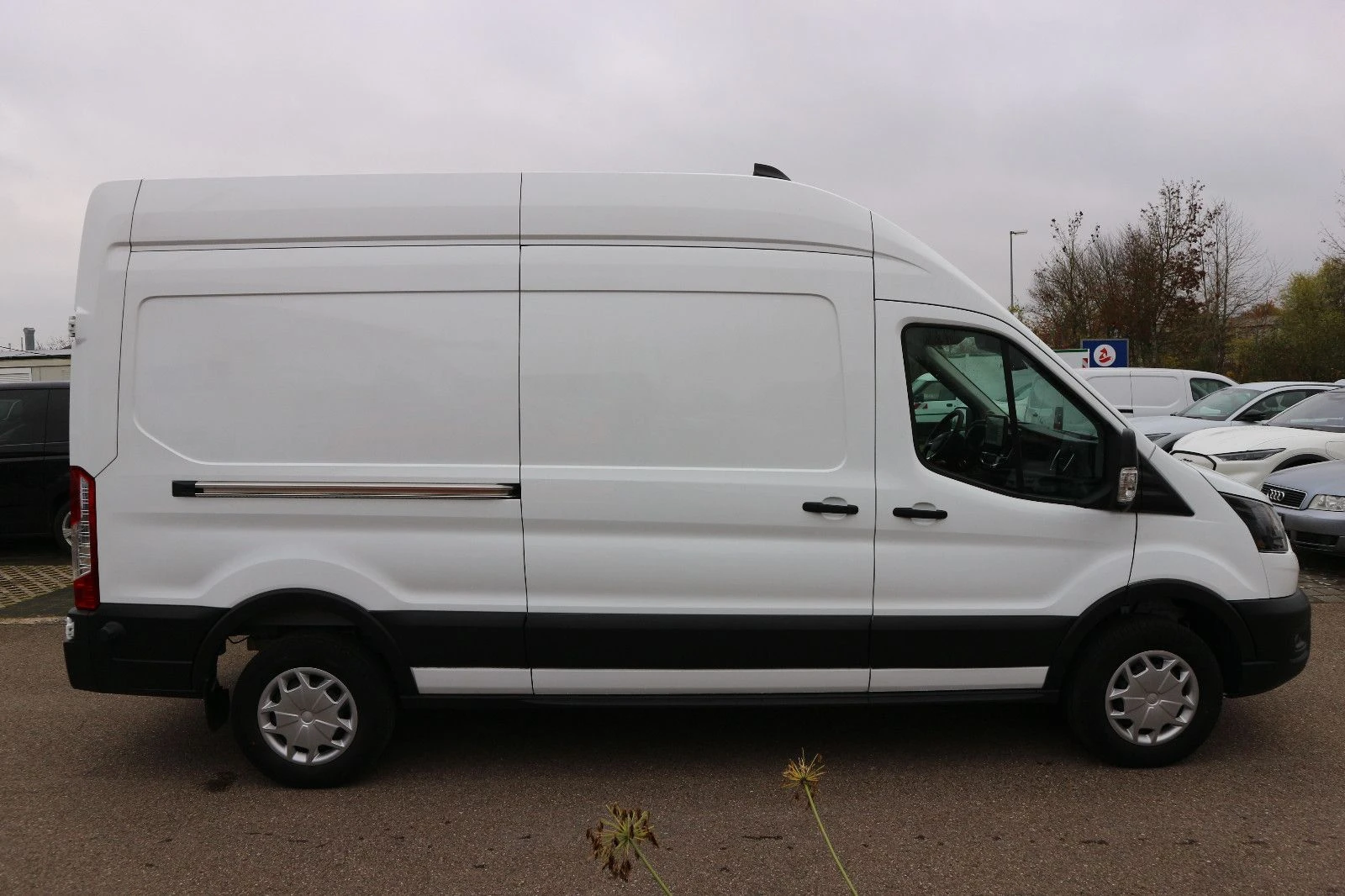 Ford Transit E 350  L3H3  - изображение 5