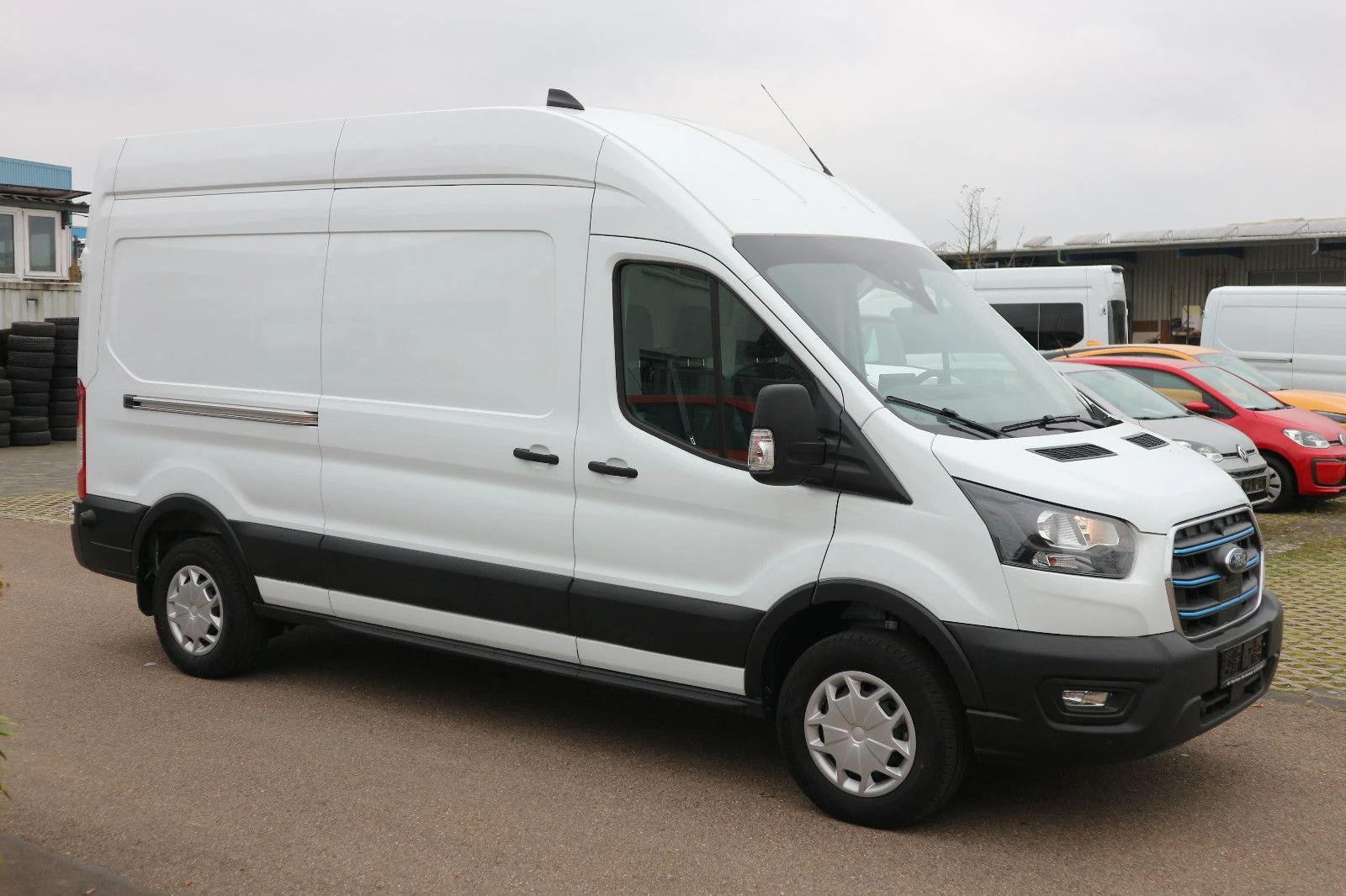 Ford Transit E 350  L3H3  - изображение 2