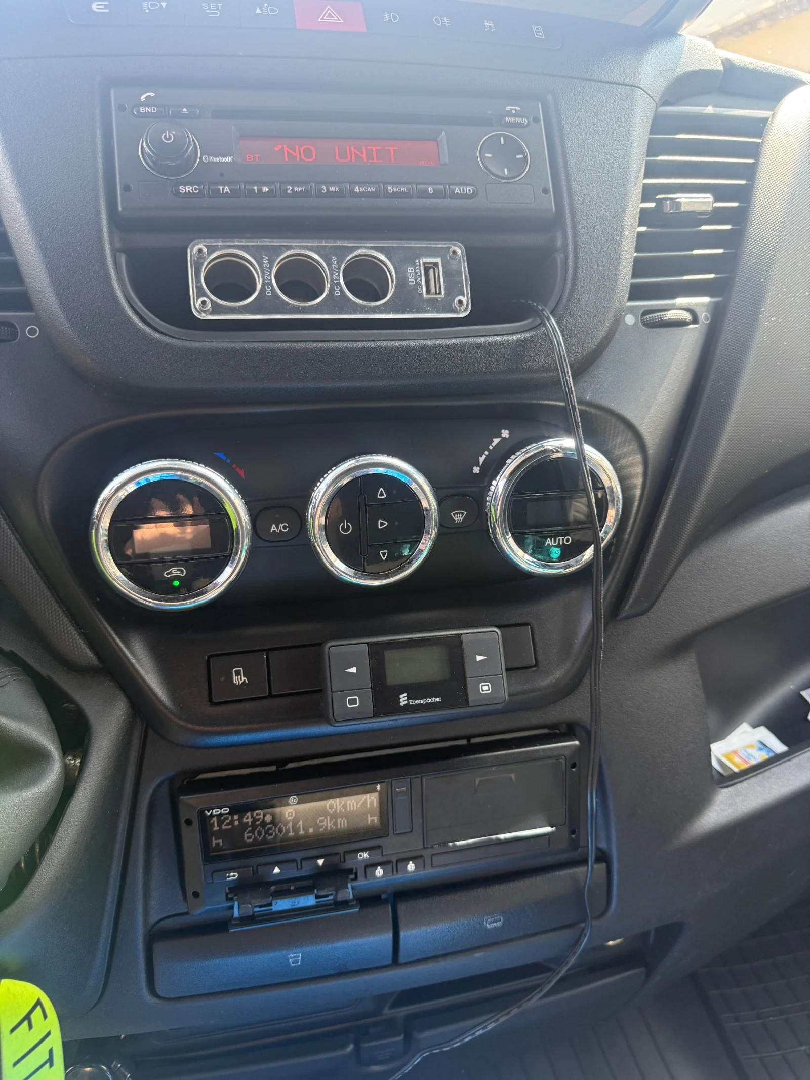 Iveco Daily 3.0d 35-170, снимка 14 - Бусове и автобуси - 53983511