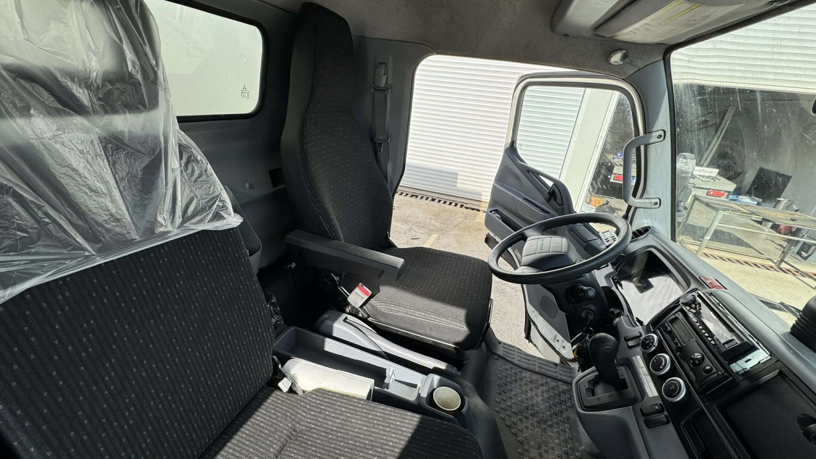 Mitsubishi Fuso ХЛАДИЛЕН, снимка 11 - Камиони - 54251005