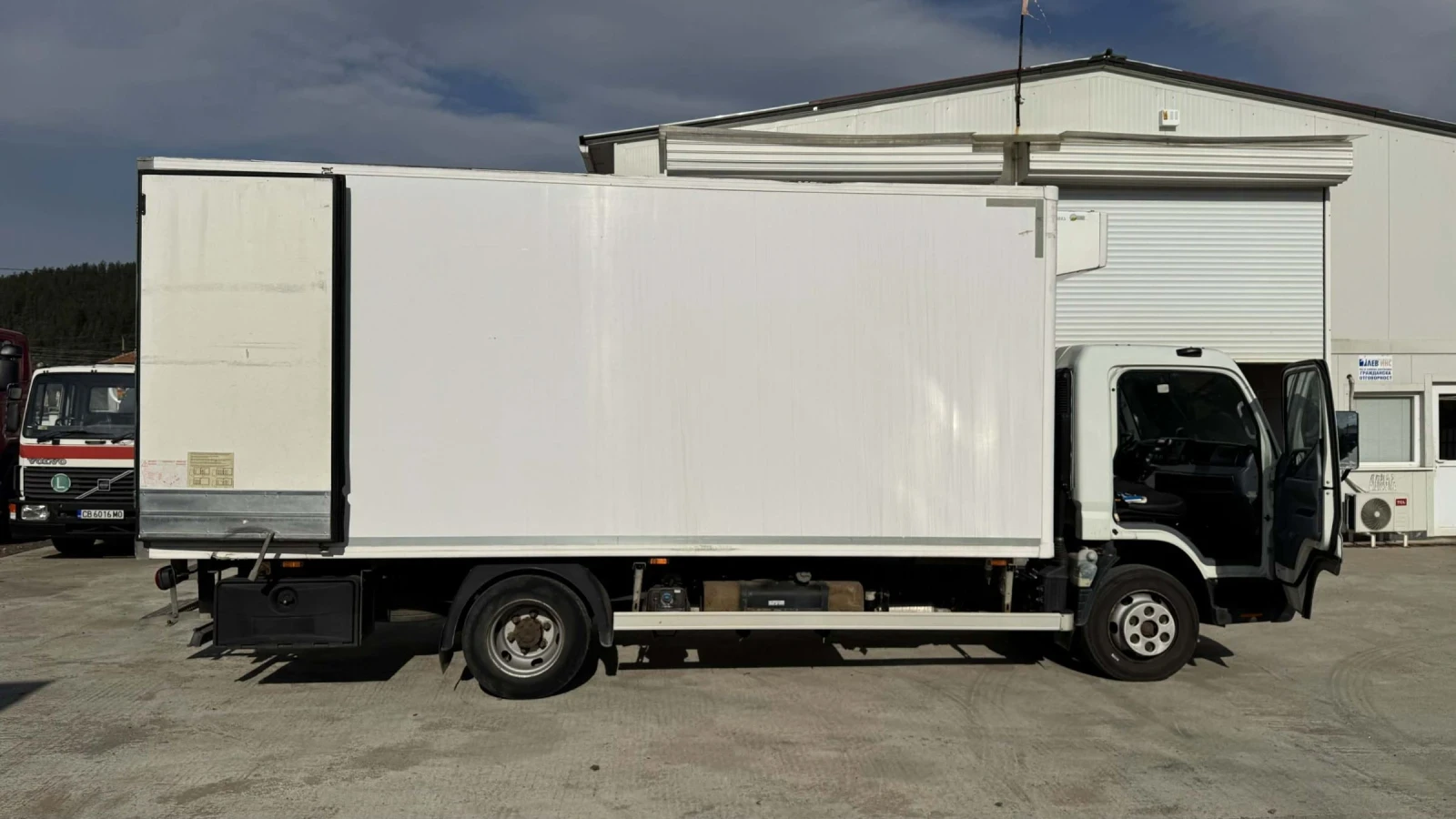 Mitsubishi Fuso ХЛАДИЛЕН, снимка 7 - Камиони - 54251005