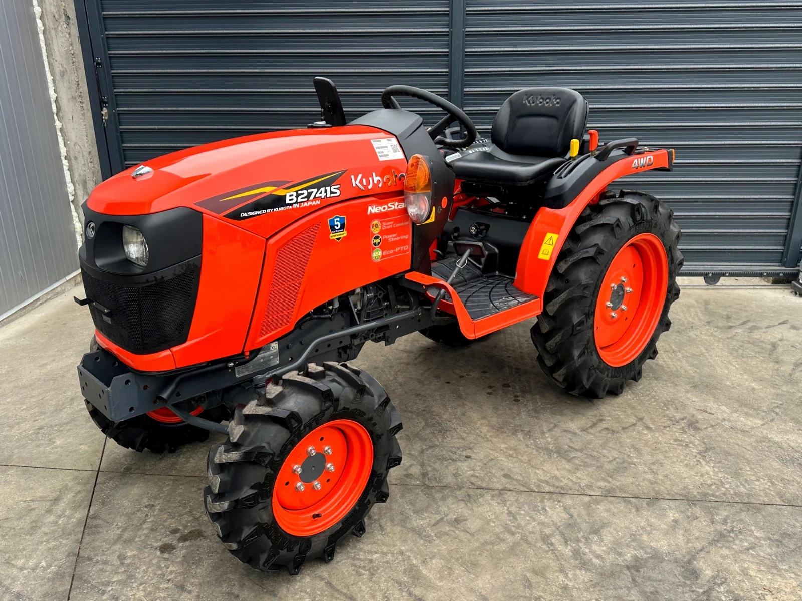 Трактор Kubota B2741S - изображение 3