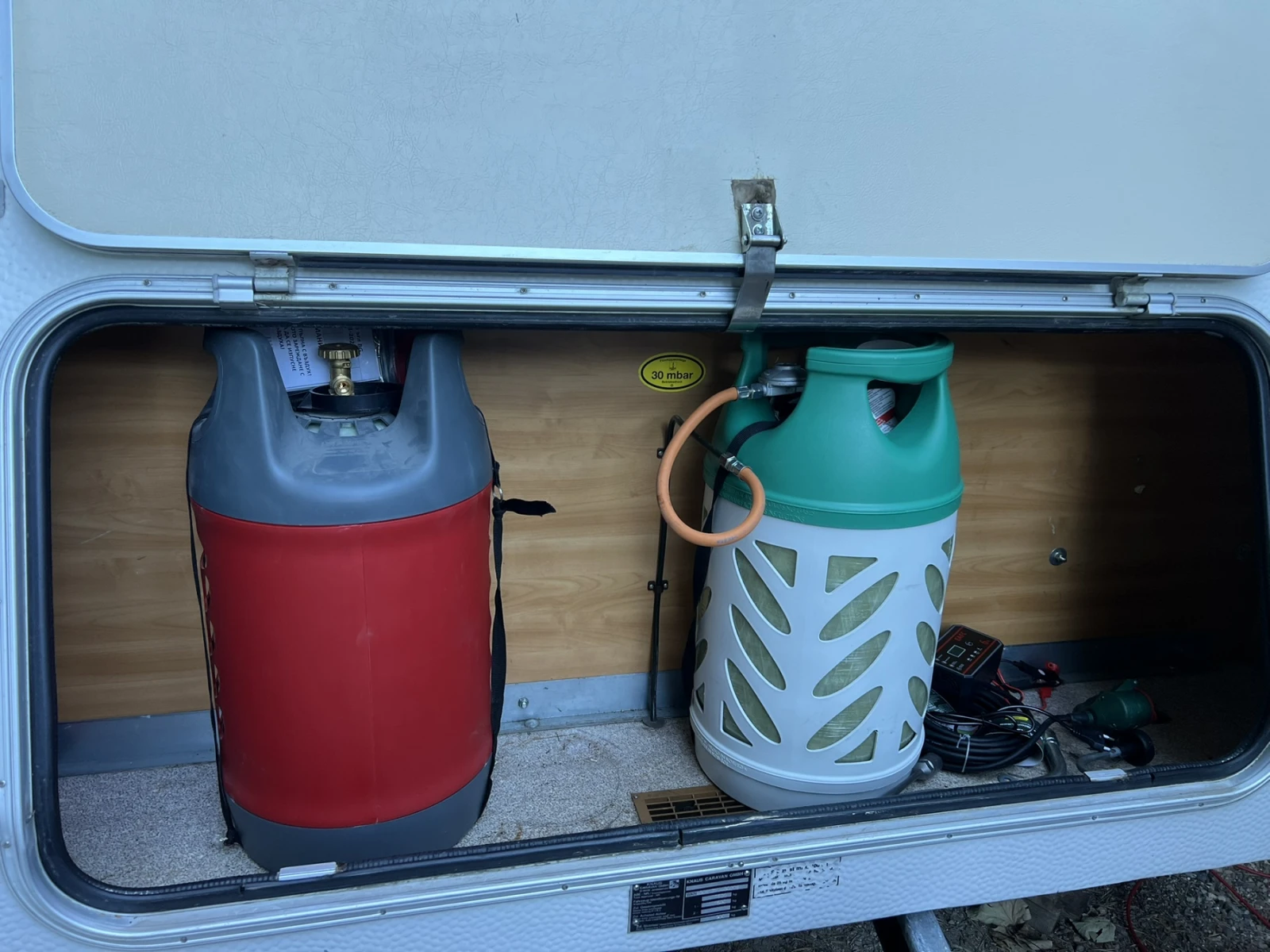 �������� Knaus Azure | Mobile.bg � ����������� 16