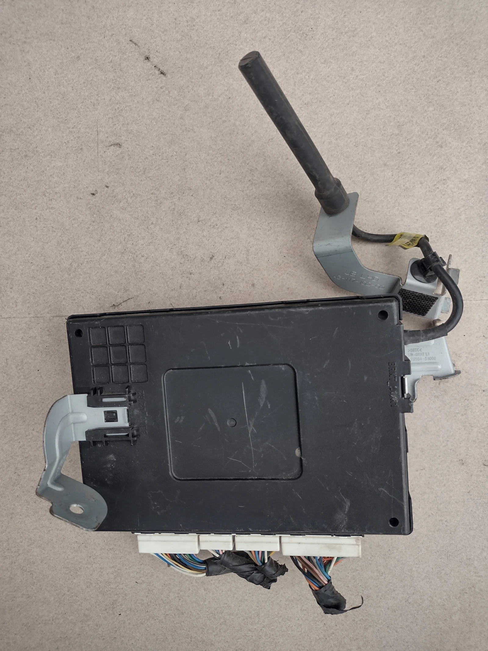 95400-1WEC0  BCM-E01 ����� KIA RIO III 954001WEC0 | Mobile.bg � ����������� 3