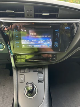 Toyota Auris, снимка 9
