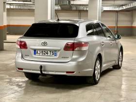 Toyota Avensis 2.0d4d-лизинг през Уникредит , снимка 8