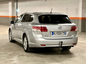 Toyota Avensis 2.0d4d-лизинг през Уникредит , снимка 6