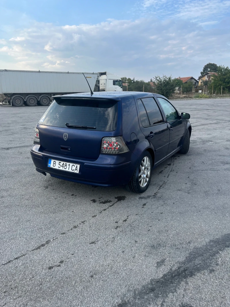 VW Golf 1.8t, снимка 4 - Автомобили и джипове - 47388424