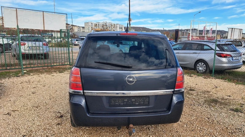 Opel Zafira 1.9CDTI, снимка 8 - Автомобили и джипове - 48066809