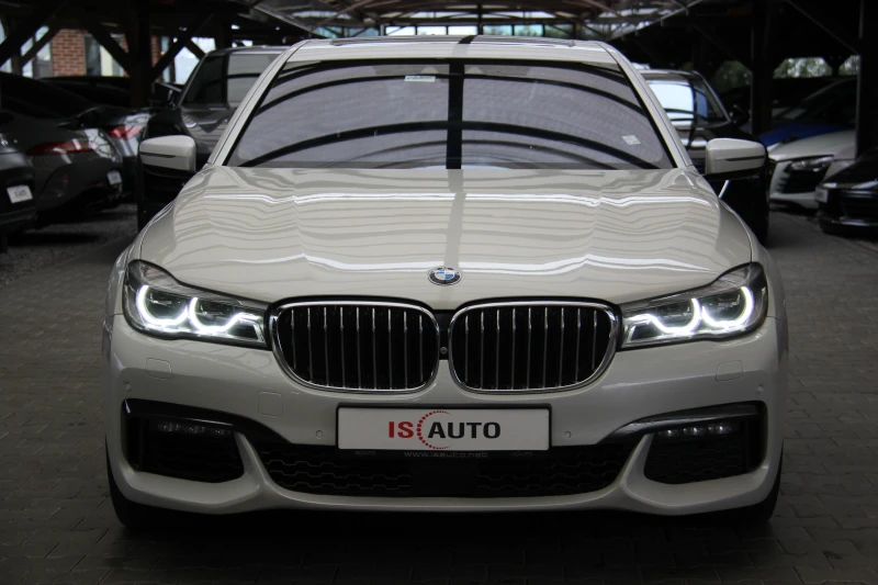 BMW 750 iL/Harman Kardon/RSE/Pano/HuD/Carbon Core, снимка 2 - Автомобили и джипове - 48330603