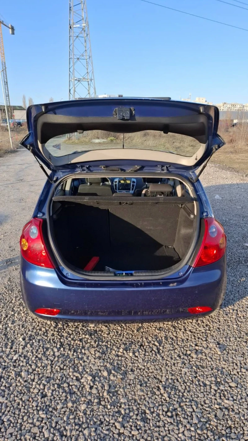 Kia Ceed 1.6, снимка 6 - Автомобили и джипове - 49592193