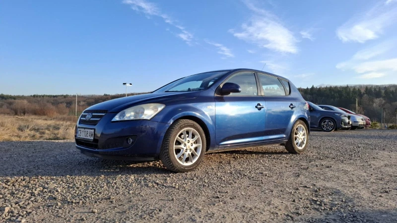 Kia Ceed 1.6, снимка 3 - Автомобили и джипове - 49592193