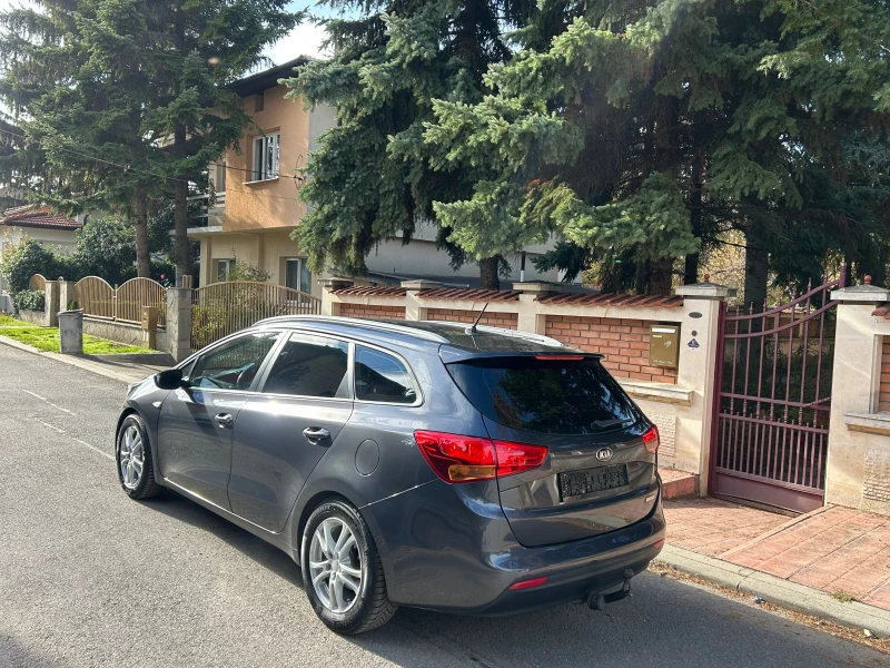 Kia Ceed 1.6CRDI 128K, снимка 6 - Автомобили и джипове - 52277993
