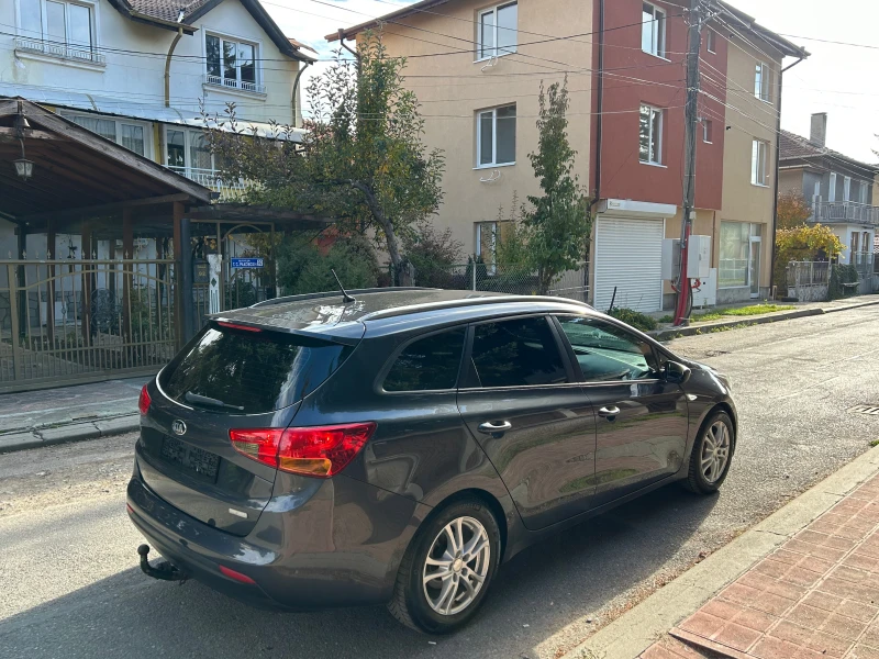 Kia Ceed 1.6CRDI 128K, снимка 4 - Автомобили и джипове - 52277993