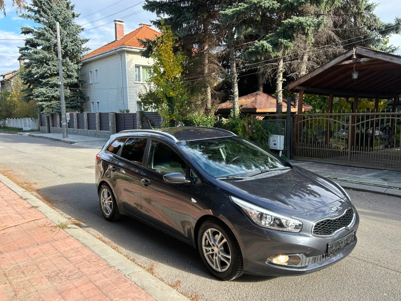 Kia Ceed 1.6CRDI 128K, снимка 3 - Автомобили и джипове - 52277993