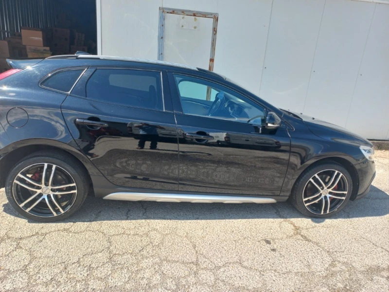 Volvo V40 Cross Country 2.4, снимка 3 - Автомобили и джипове - 52344522