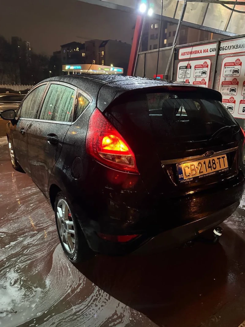 Ford Fiesta 1.6 ДИЗЕЛ, снимка 5 - Автомобили и джипове - 52624397