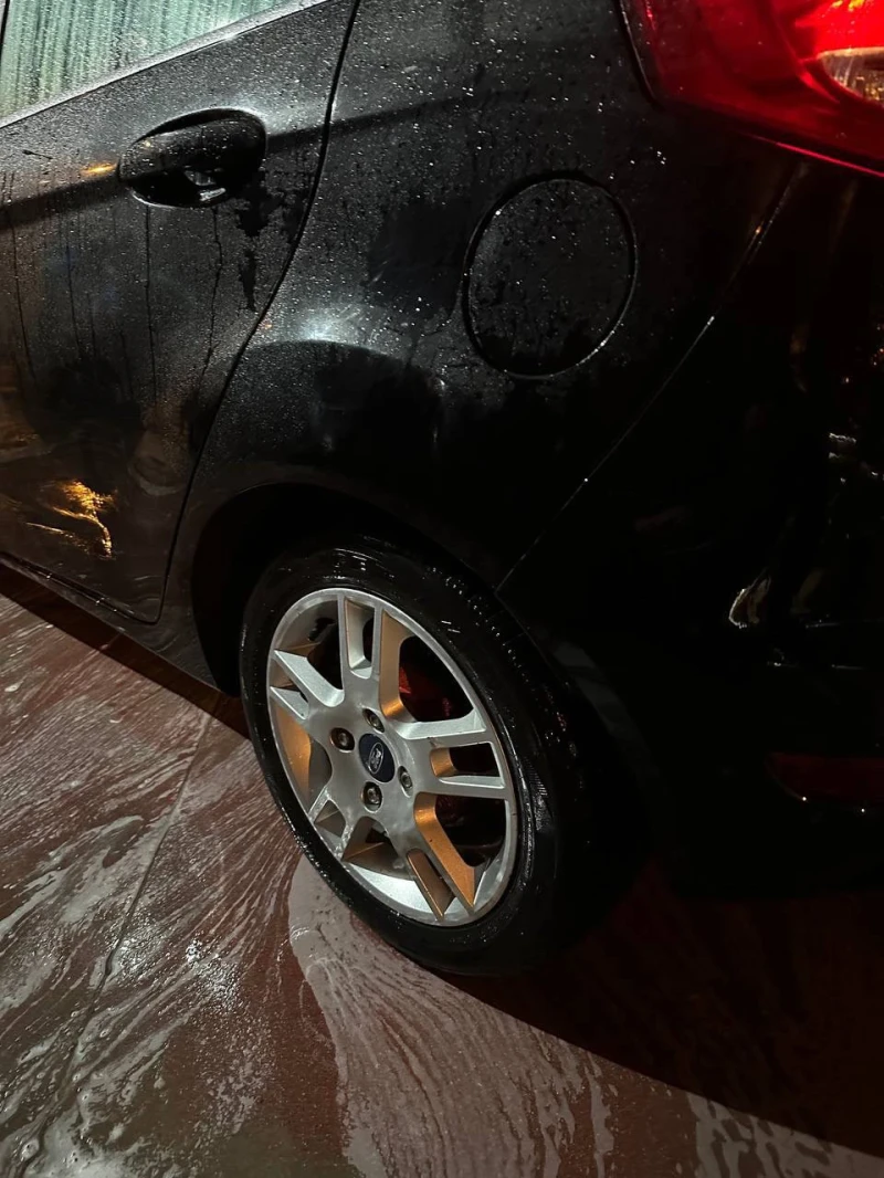 Ford Fiesta 1.6 ДИЗЕЛ, снимка 7 - Автомобили и джипове - 52624397