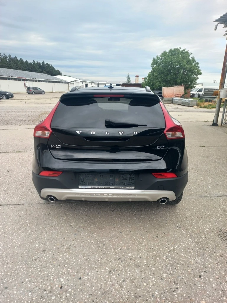 Volvo V40 Cross Country 2.4 - изображение 7