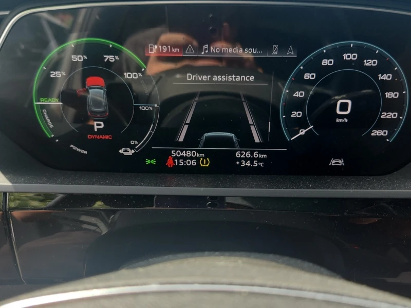 Audi E-Tron Progressiv, снимка 9 - Автомобили и джипове - 54964423