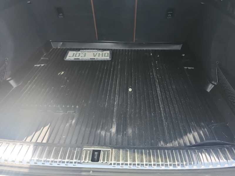 Audi E-Tron Progressiv, снимка 13 - Автомобили и джипове - 54964423