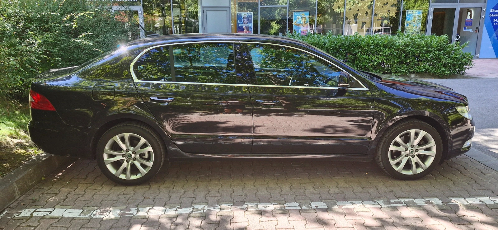 Skoda Superb 2.0TDI DSG - изображение 4