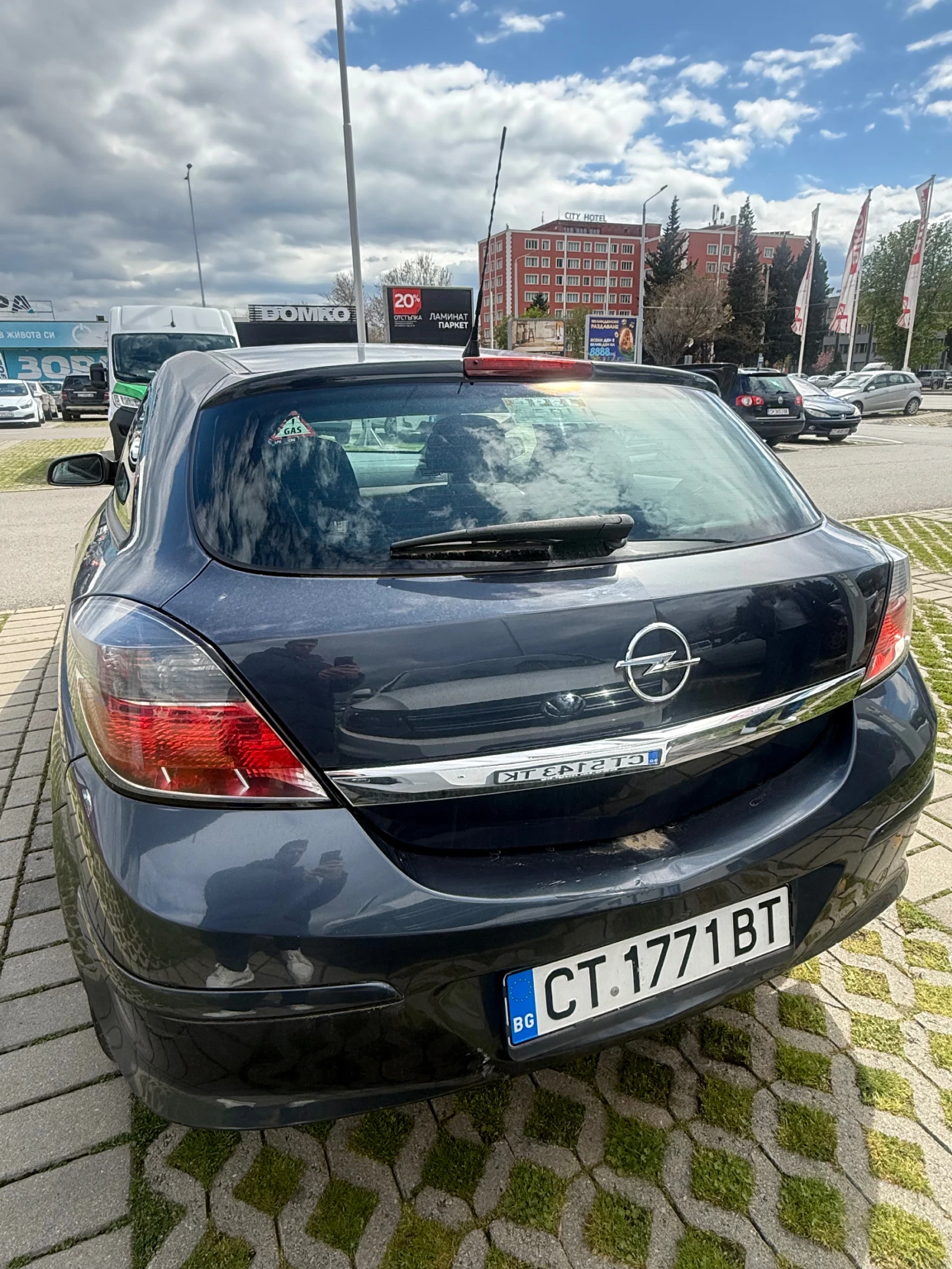 Opel Astra GTC 1.6 * газ/бензин * автоматик - изображение 9