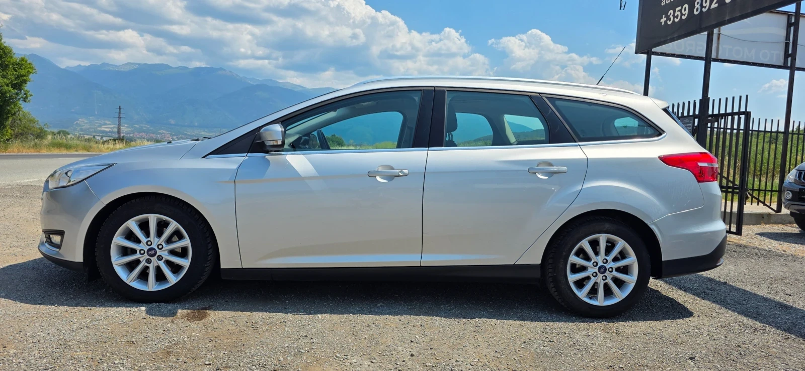 Ford Focus 1.5 Tdci-Titanium-Automato-120hp - изображение 3