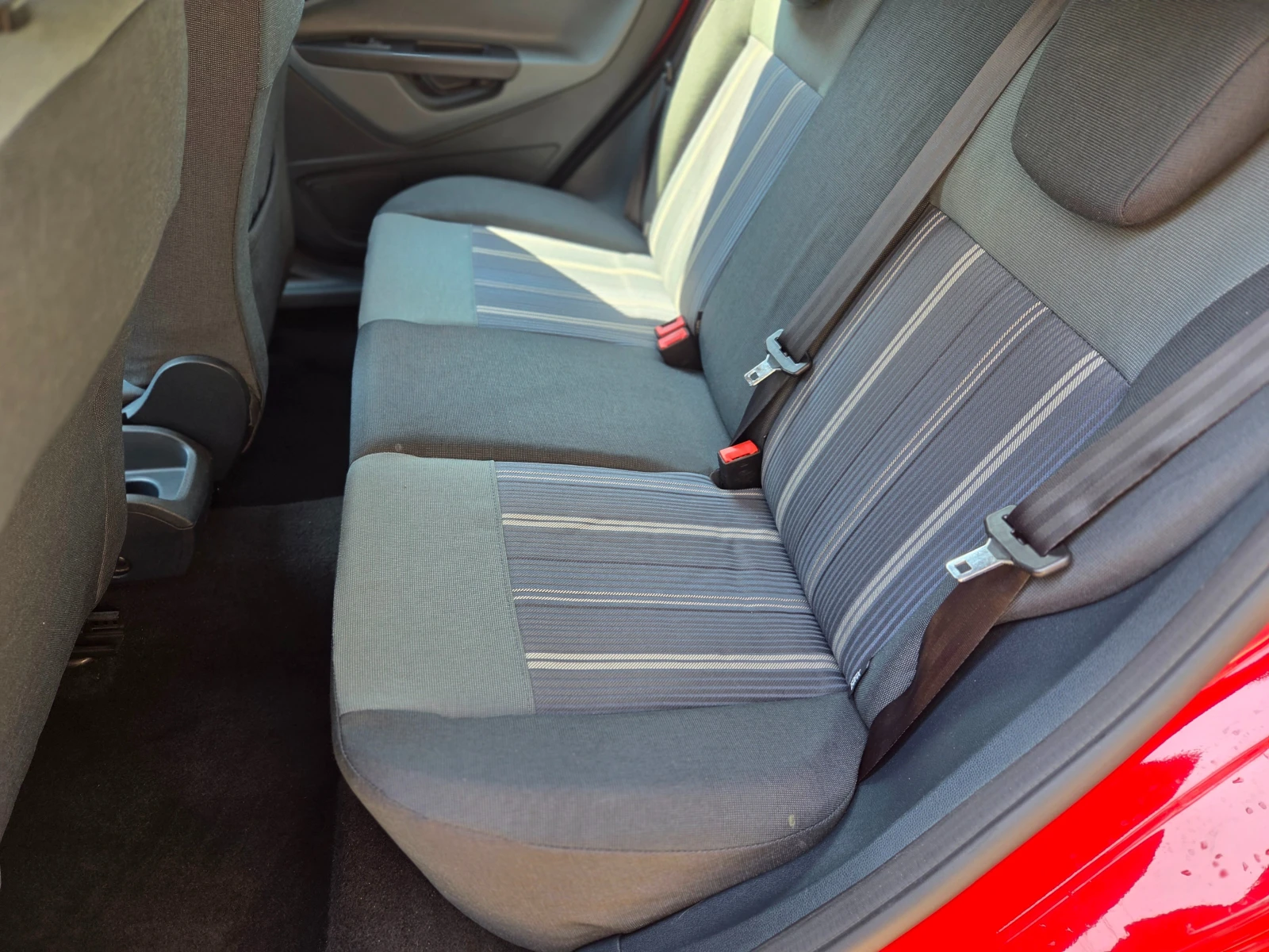 Ford Fiesta 1.4i Газов инж. ОТЛИЧНА - изображение 8