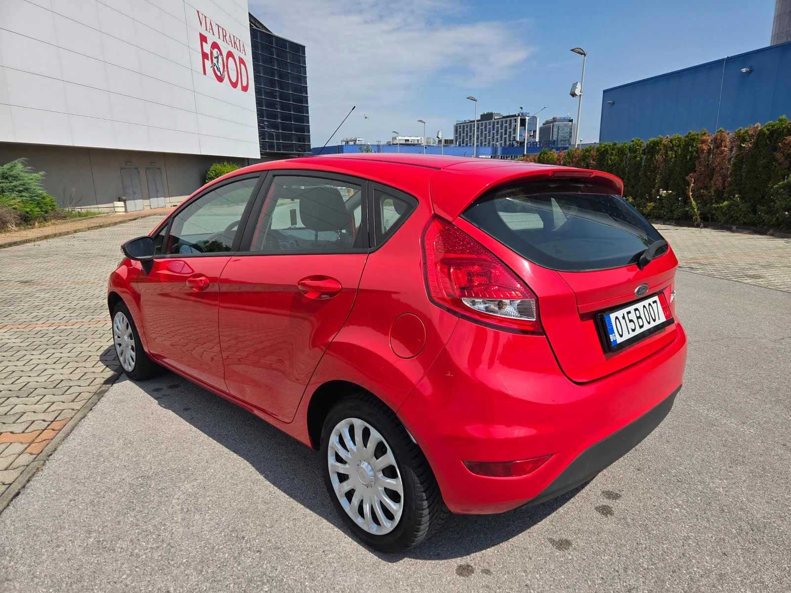 Ford Fiesta 1.4i Газов инж. ОТЛИЧНА - изображение 4
