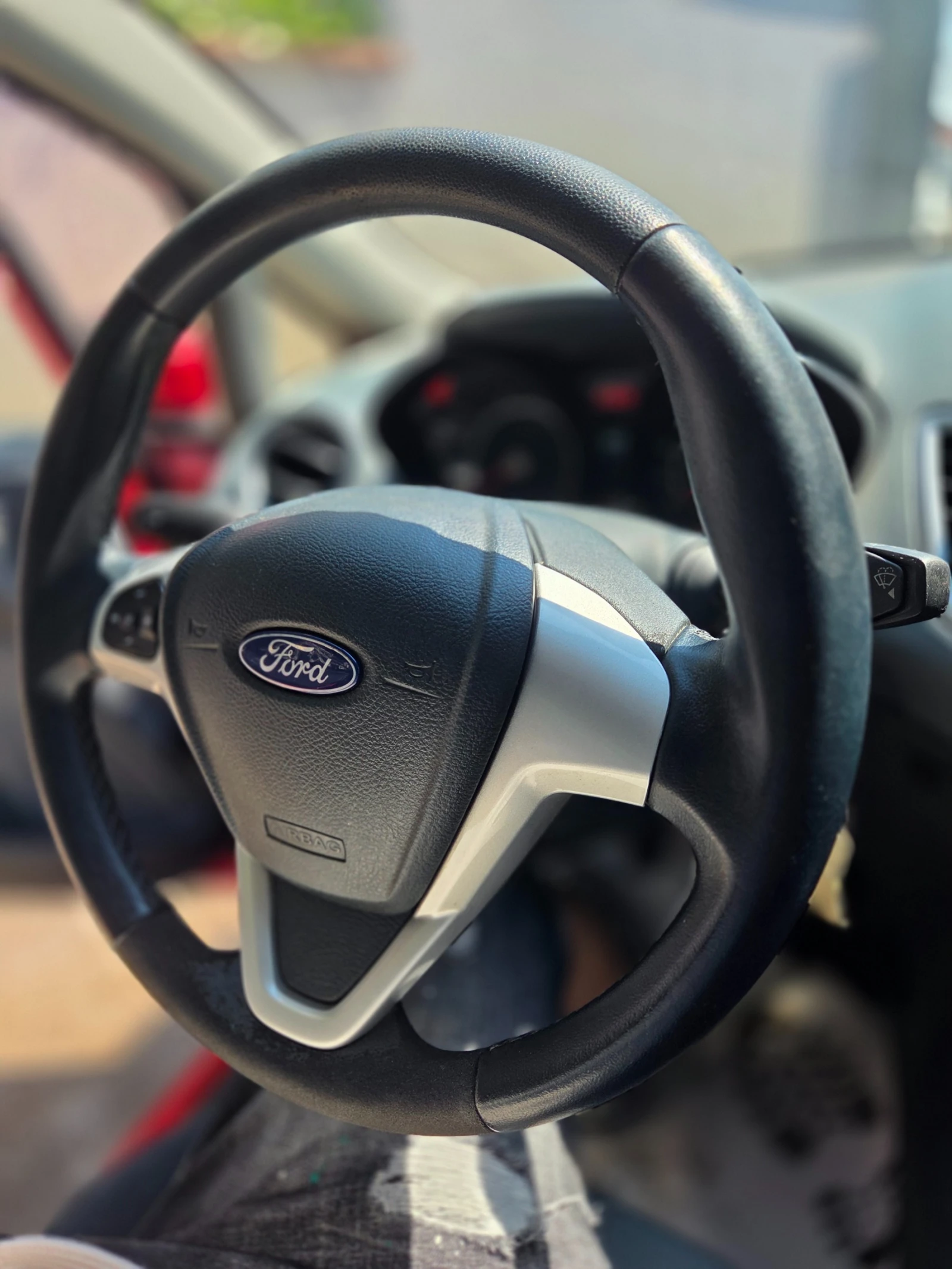 Ford Fiesta 1.4i Газов инж. ОТЛИЧНА - изображение 9