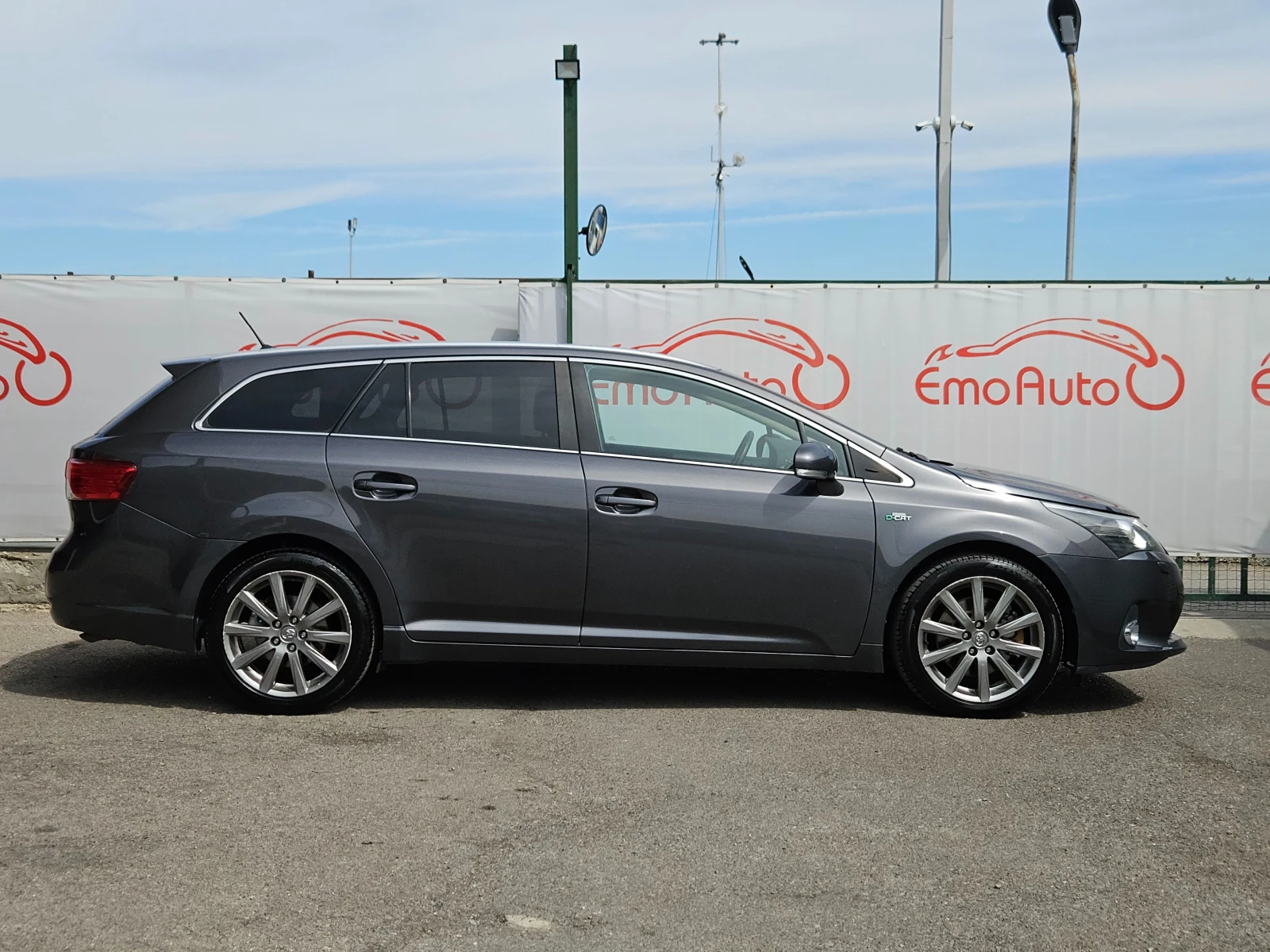 Toyota Avensis 2.2D/FACELIFT/150k.c/ACC/NAVI/БЛУТУТ/EURO 5B/ТОП - изображение 2