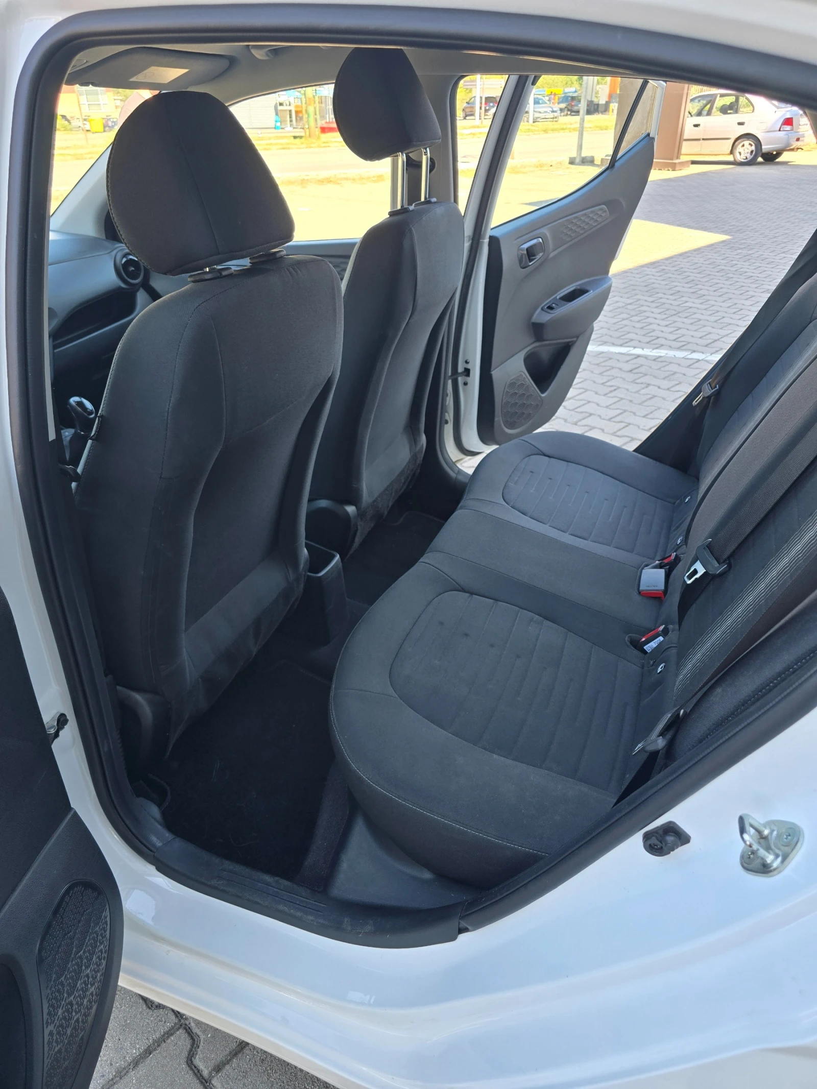 Hyundai I10 1.2 MPI AT (5 места) Limited Edition - изображение 10