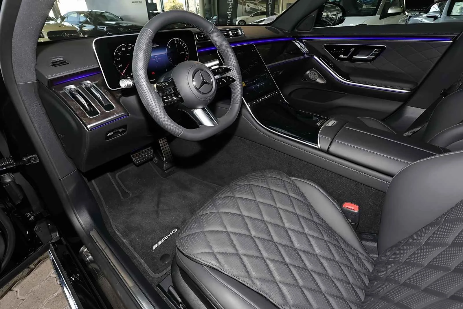 Mercedes-Benz S 580 e 4M Long AMG - изображение 3