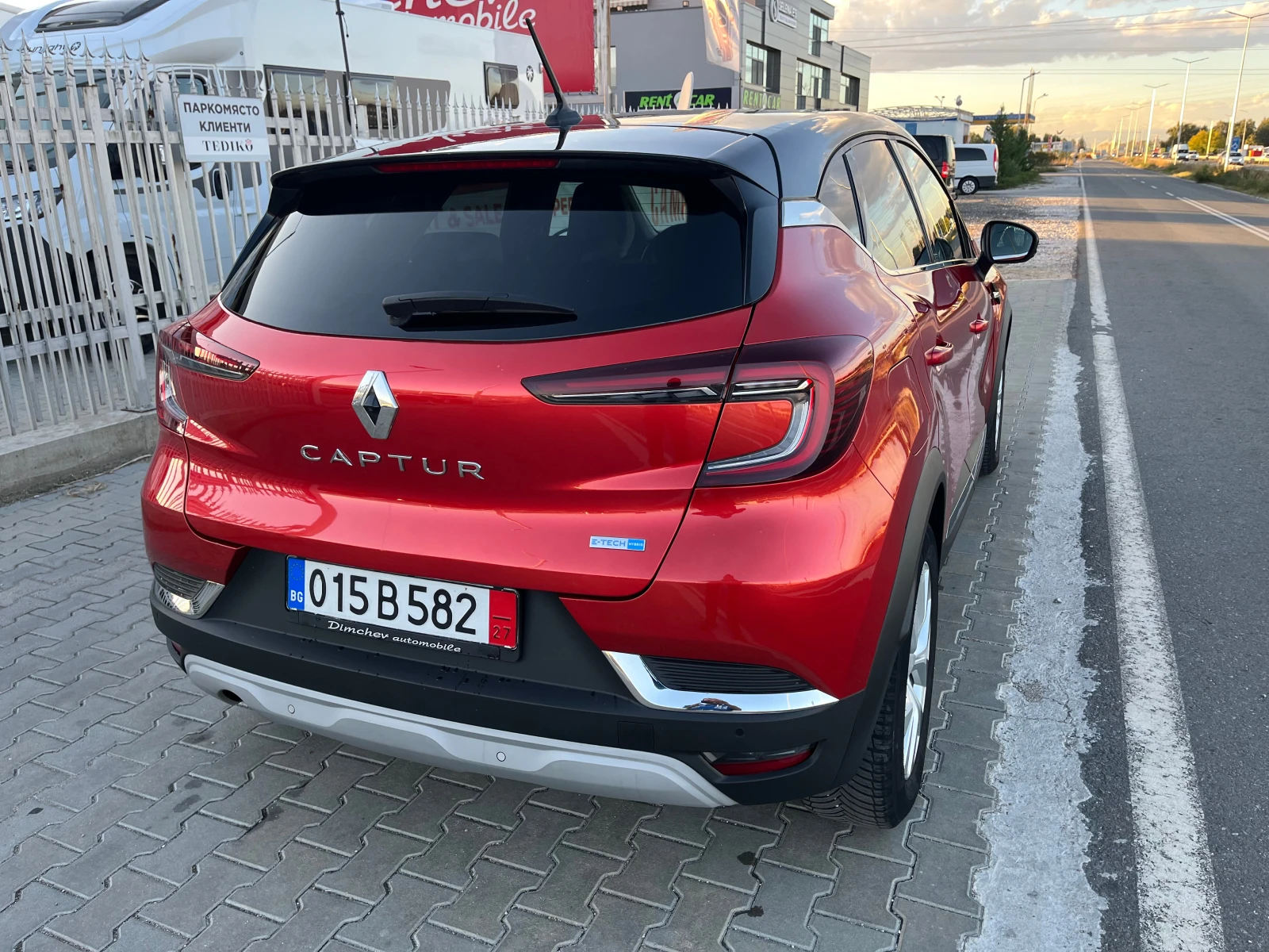 Renault Captur E-tech Hybrid 1.6 | Mobile.bg — изображение 4