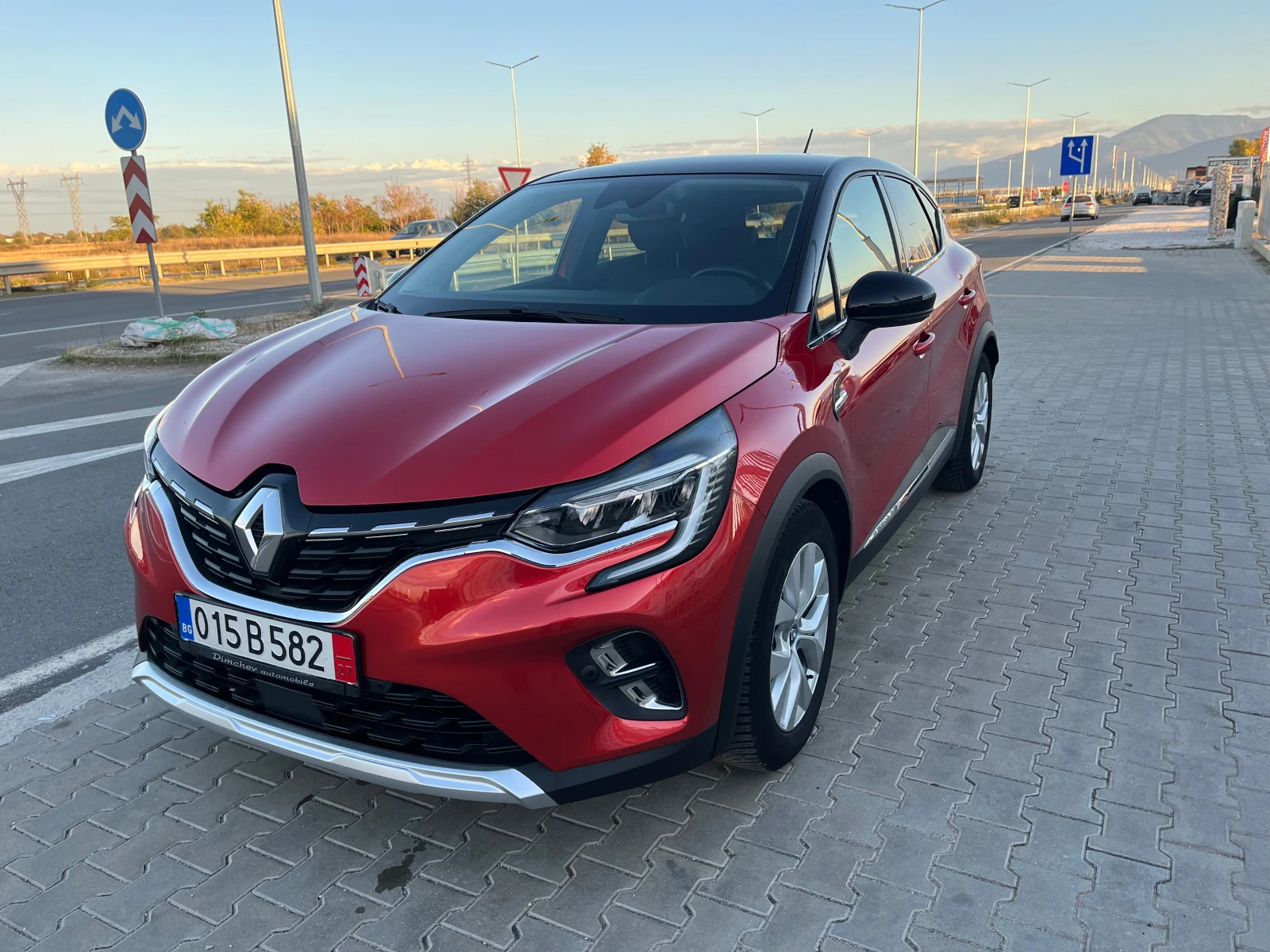 Renault Captur E-tech Hybrid 1.6 | Mobile.bg — изображение 2