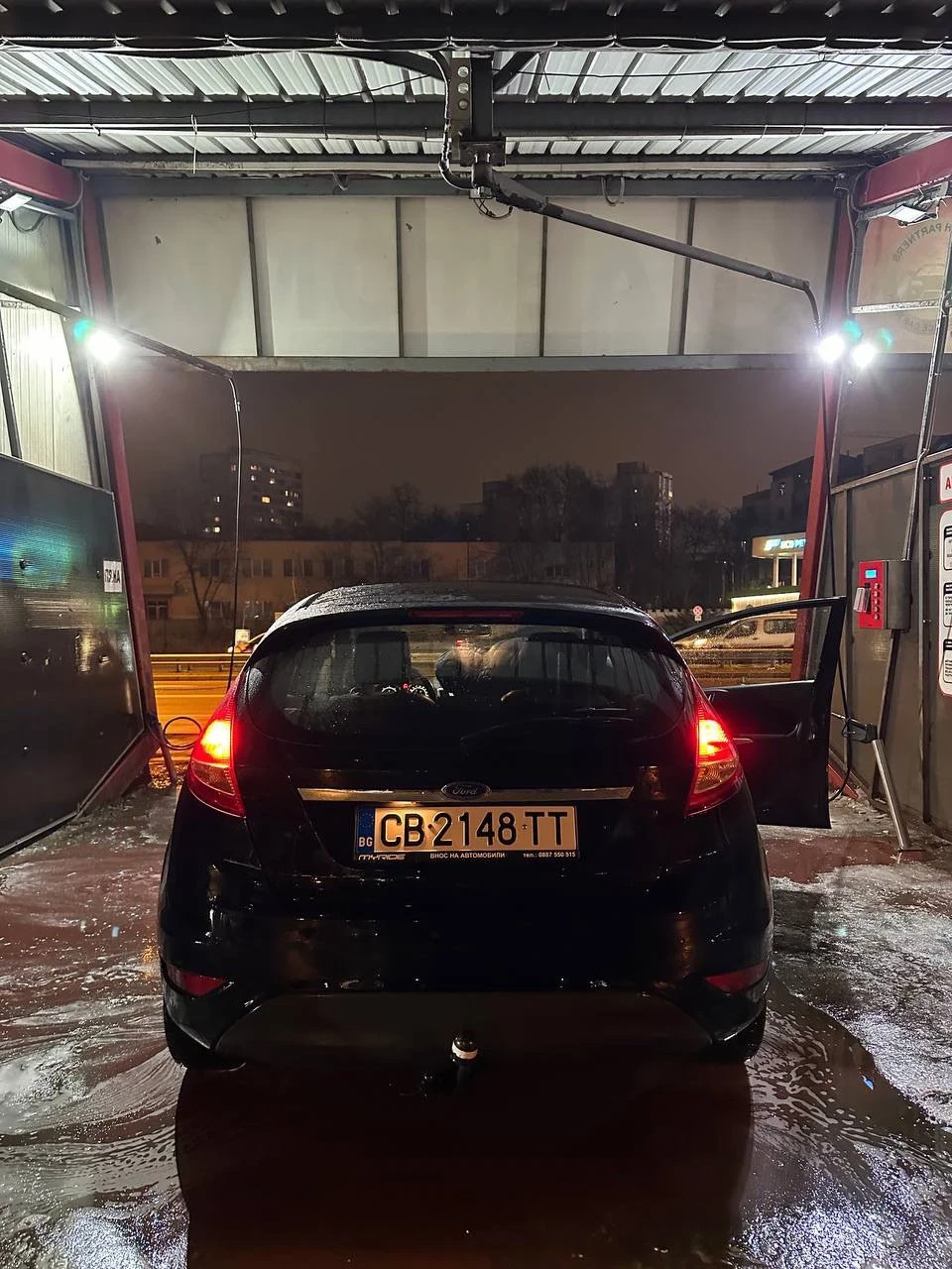 Ford Fiesta 1.6 ДИЗЕЛ - изображение 6