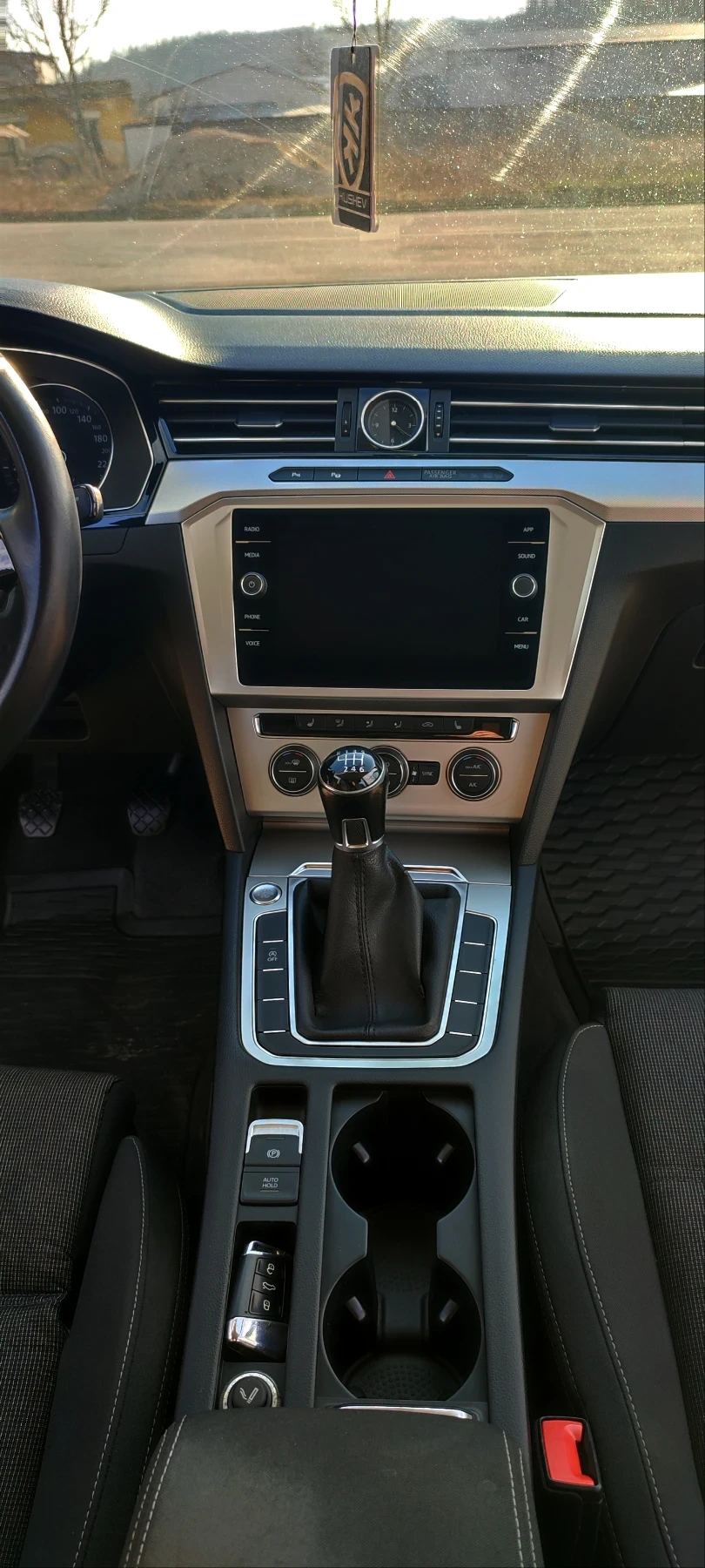 VW Passat, снимка 8 - Автомобили и джипове - 53848637