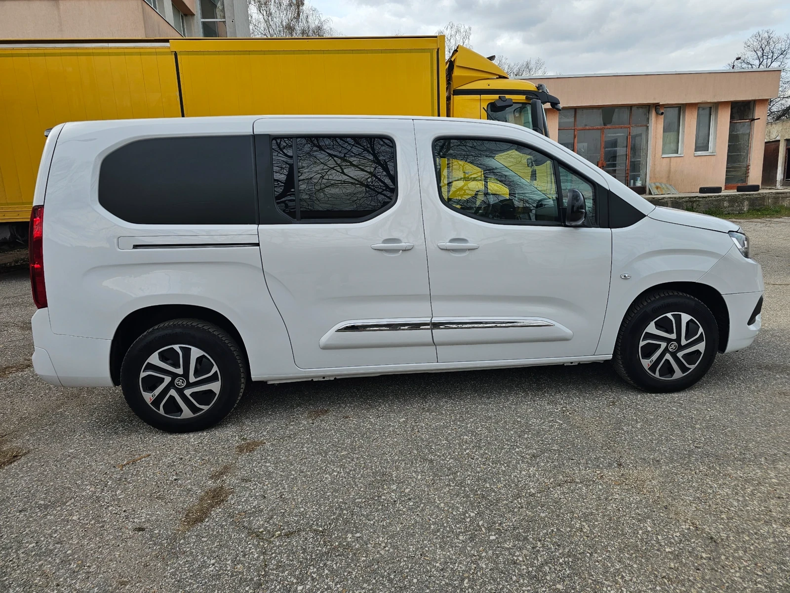 Toyota Proace City Verso Avtomatik, снимка 5 - Автомобили и джипове - 53896884