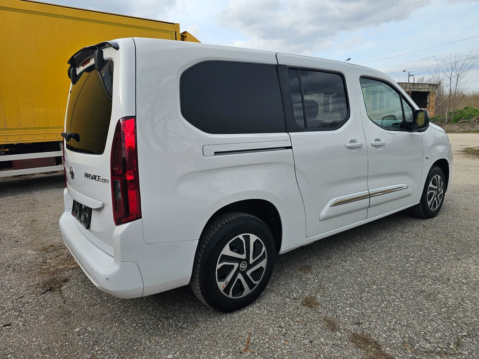 Toyota Proace City Verso Avtomatik, снимка 4 - Автомобили и джипове - 53896884