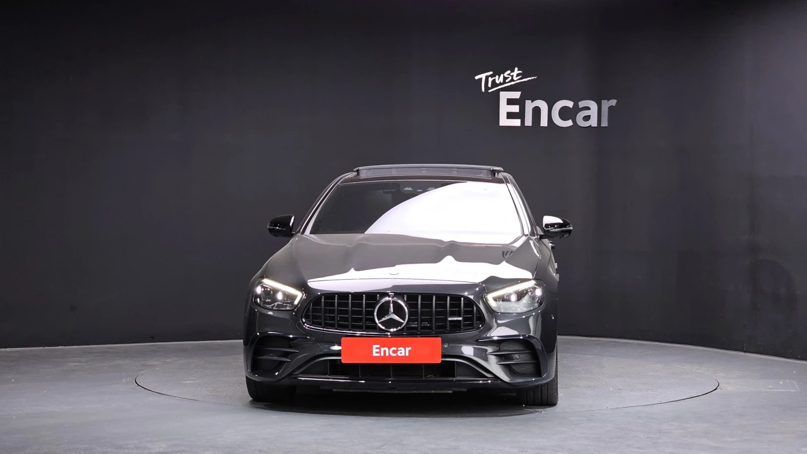 Mercedes-Benz E 53 AMG 4Matic* 360* Camera* CarPlay* Keyless* , снимка 2 - Автомобили и джипове - 54586608