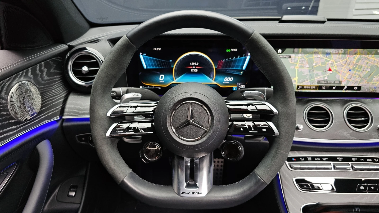 Mercedes-Benz E 53 AMG 4Matic* 360* Camera* CarPlay* Keyless* , снимка 8 - Автомобили и джипове - 54586608