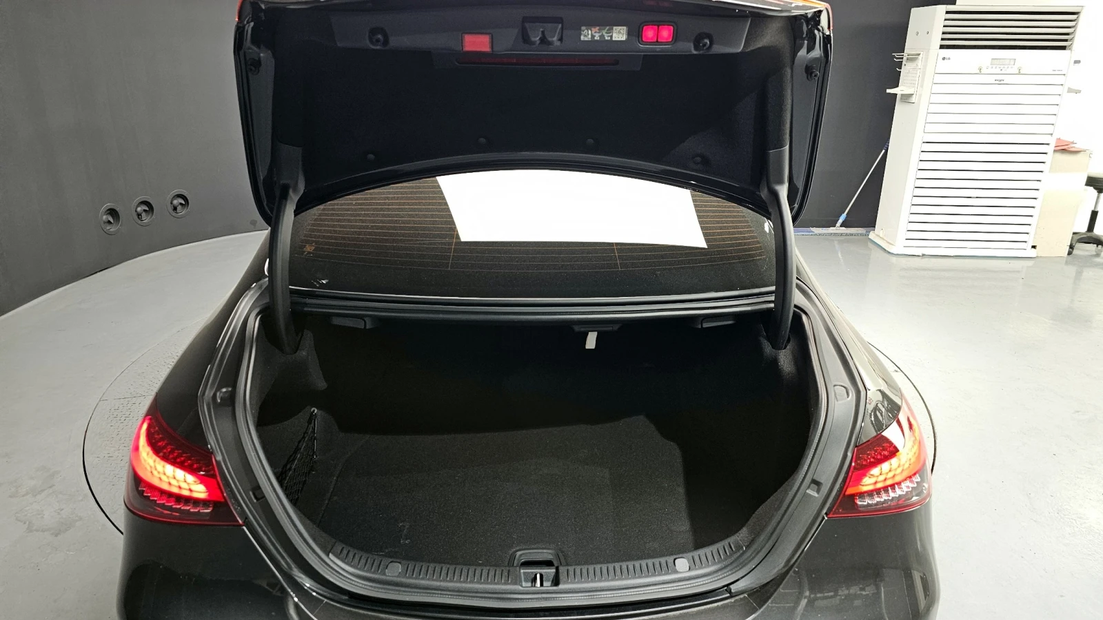 Mercedes-Benz E 53 AMG 4Matic* 360* Camera* CarPlay* Keyless* , снимка 6 - Автомобили и джипове - 54586608