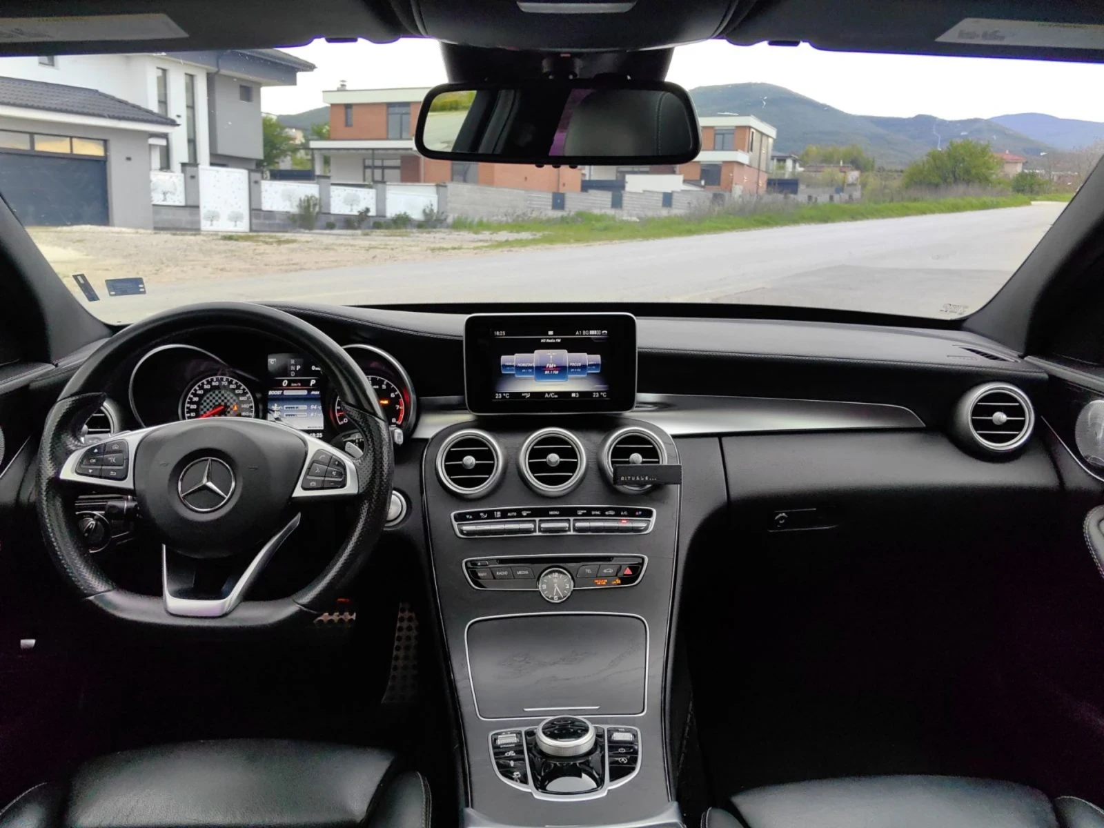 Mercedes-Benz C 43 AMG C43 AMG 4MATIC / 367 к.с / Panorama / Burmester / , снимка 15 - Автомобили и джипове - 54617792